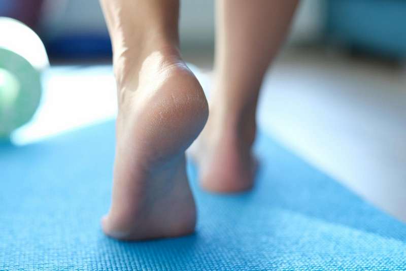 Understanding the Causes of Cracked Heels: An In-Depth Analysis